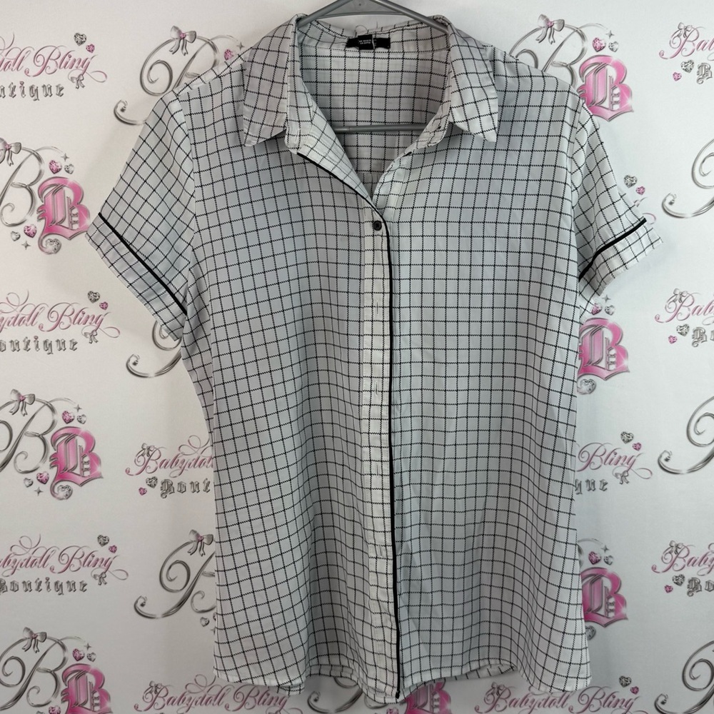 Chic by Jacob T-shirt button up plaid Chic Black and White Grid Blouse